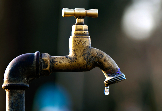 Tougué : les robinets toujours à sec, trois mois après la mise en service  du système d'adduction – Guinéenews©
