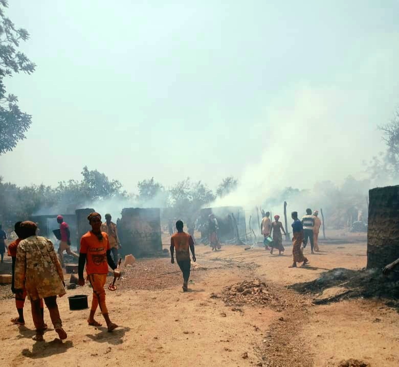 Siguiri: Un incendie ravage une vingtaine de cases à Mignada