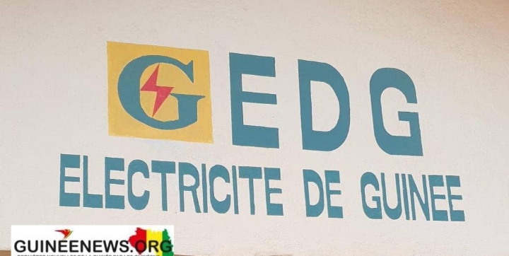 Coupures électriques incessantes à Conakry :  à la place du bateau turc trop cher, voici la solution du gouvernement
