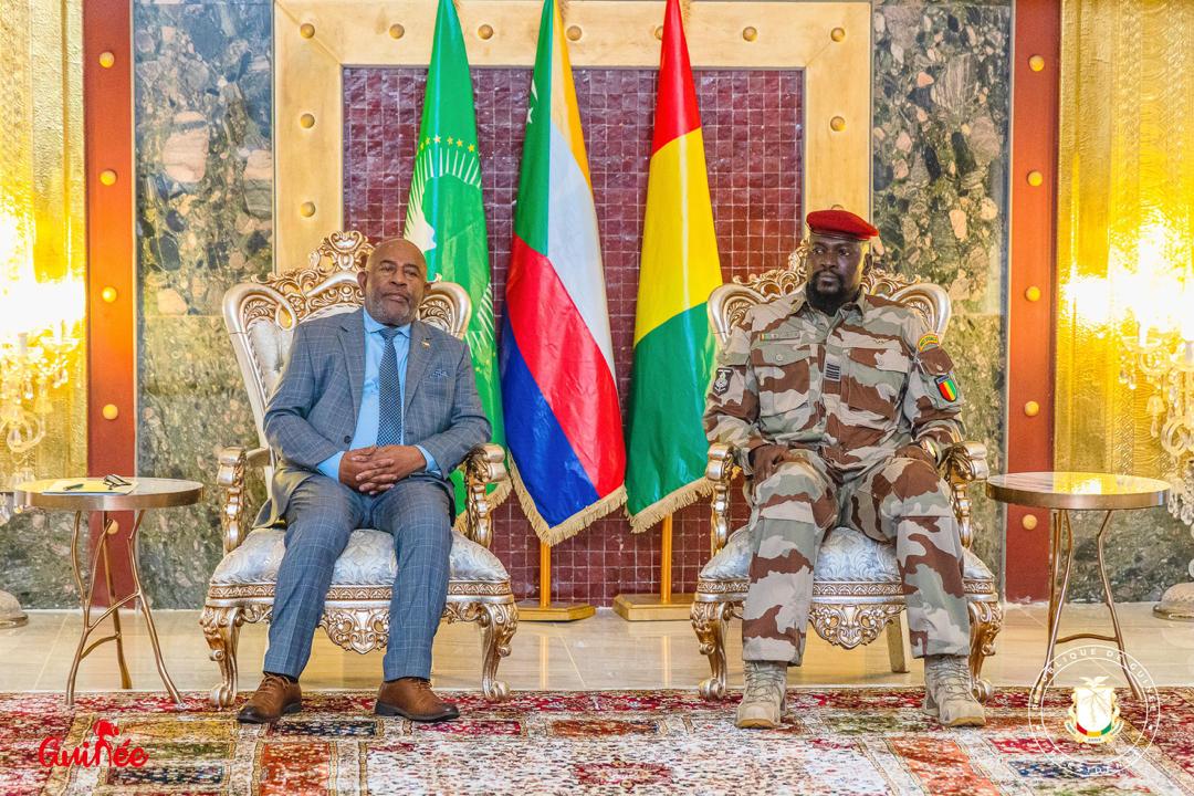 Visite du président Azali Assoumani à Conakry : voici le communiqué conjoint