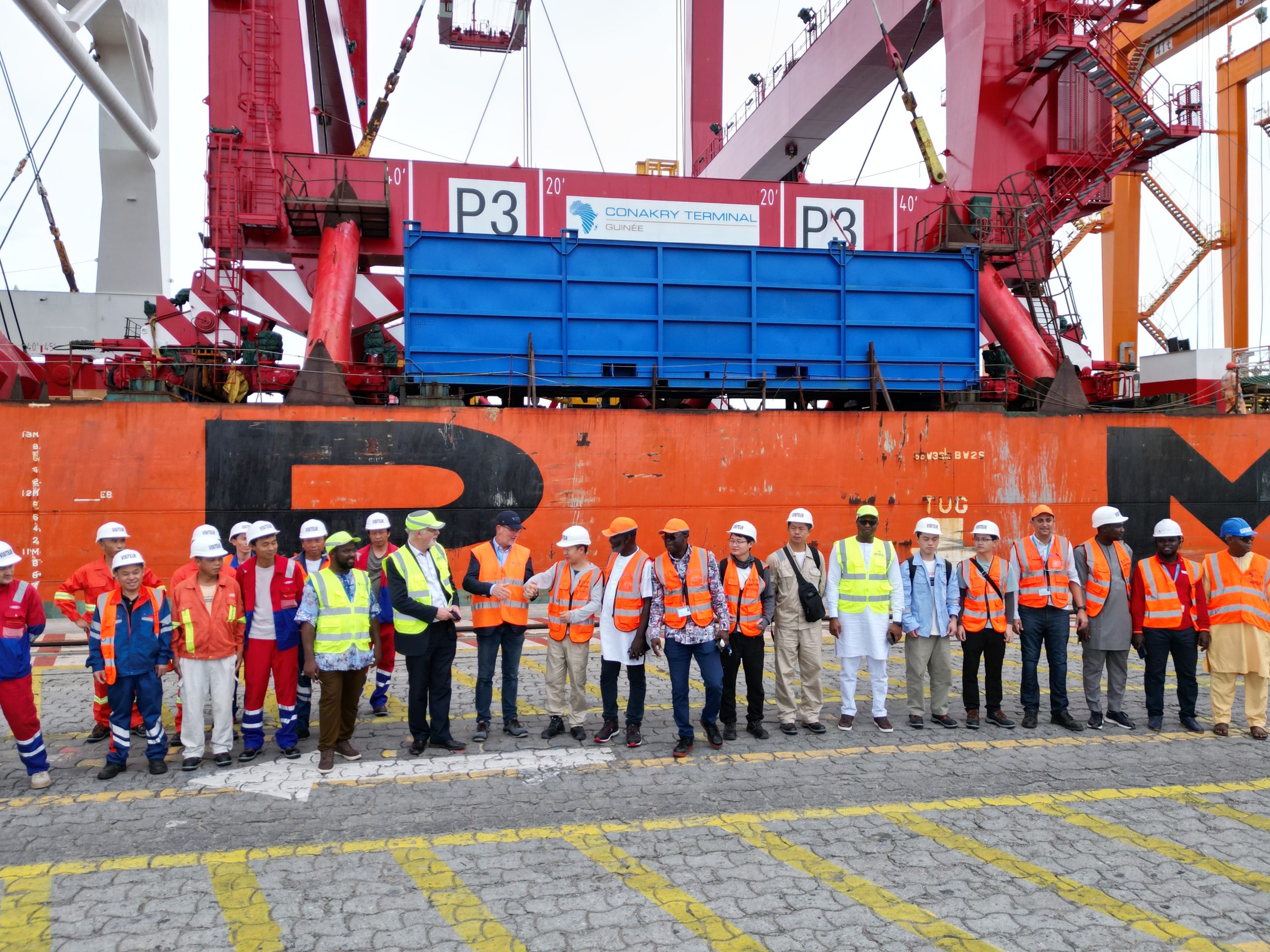 Conakry Terminal renforce son infrastructure portuaire avec l’arrivée d’un nouveau portique de quai