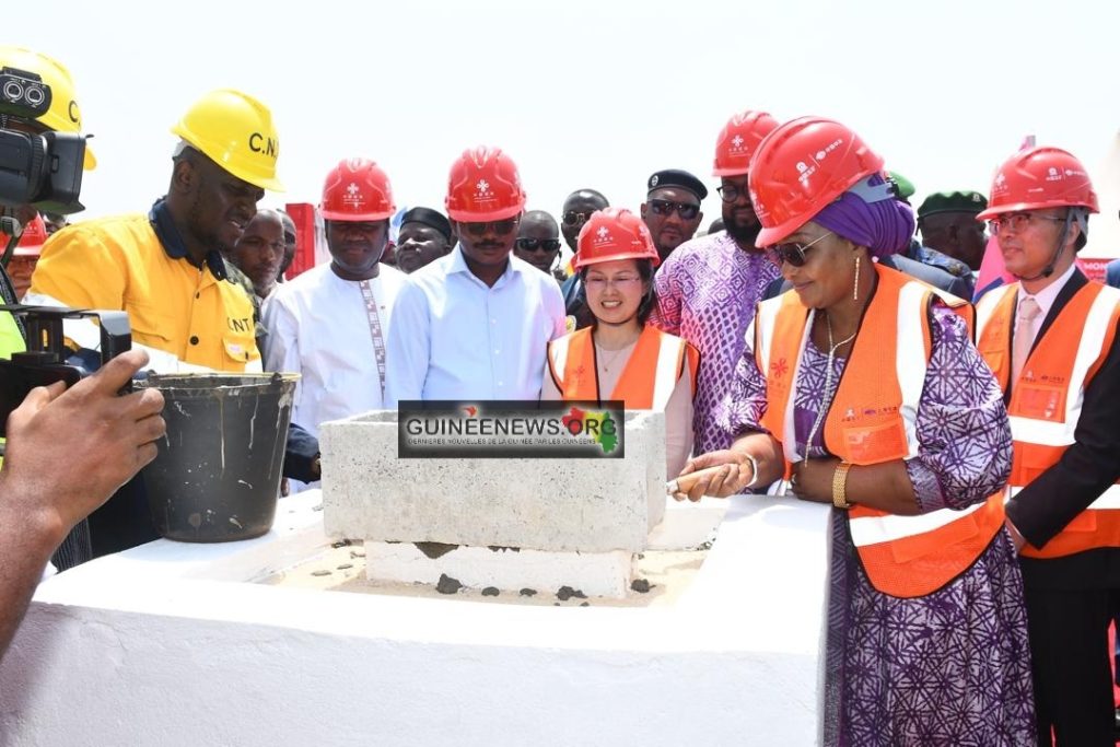 Dr. Dansa Kourouma lance les travaux de construction du siège de l’Assemblée Nationale à Koloma