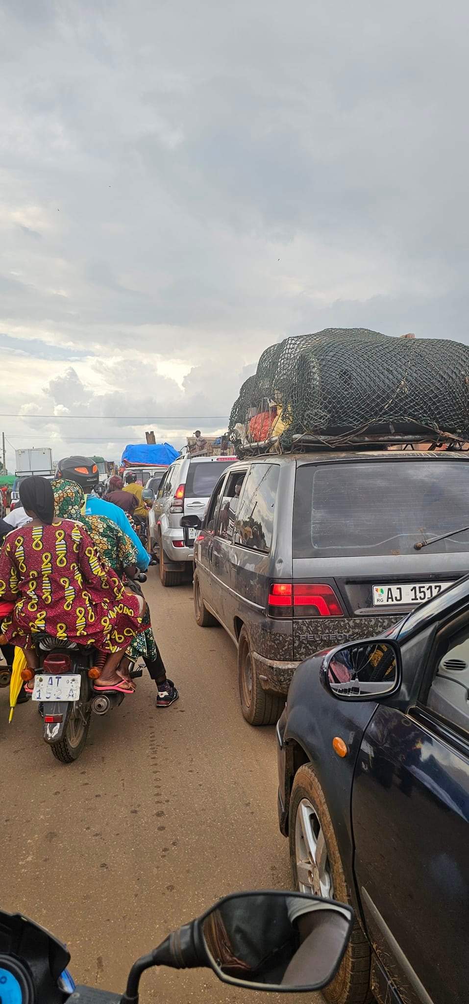 L’œil de Guineenews : les voleurs sont très impliqués, dans une autre forme de pollution en ville