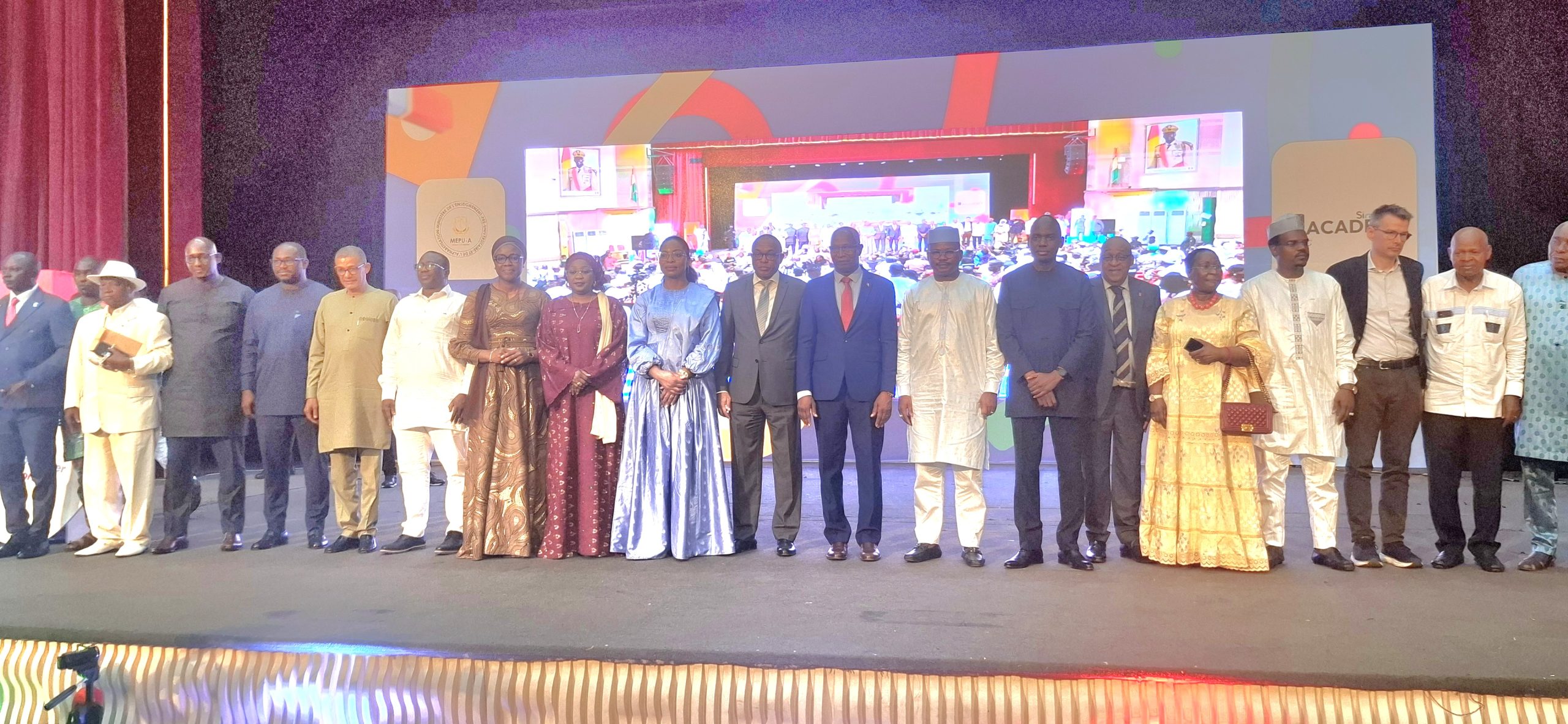 Guinée : 2 200 écoles publiques bientôt connectées à Internet, une révolution numérique