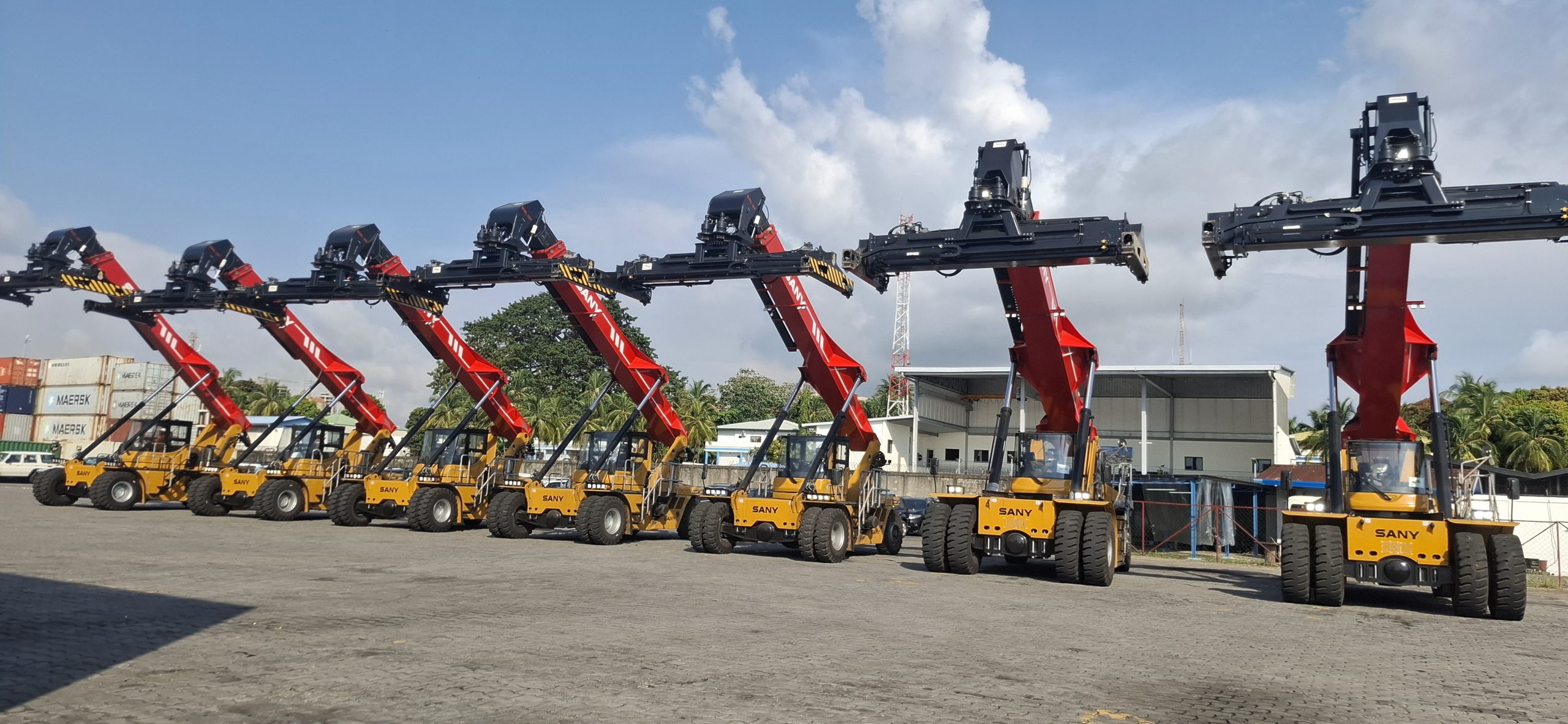 Conakry Terminal renforce sa performance : sept nouveaux engins pour booster la manutention portuaire