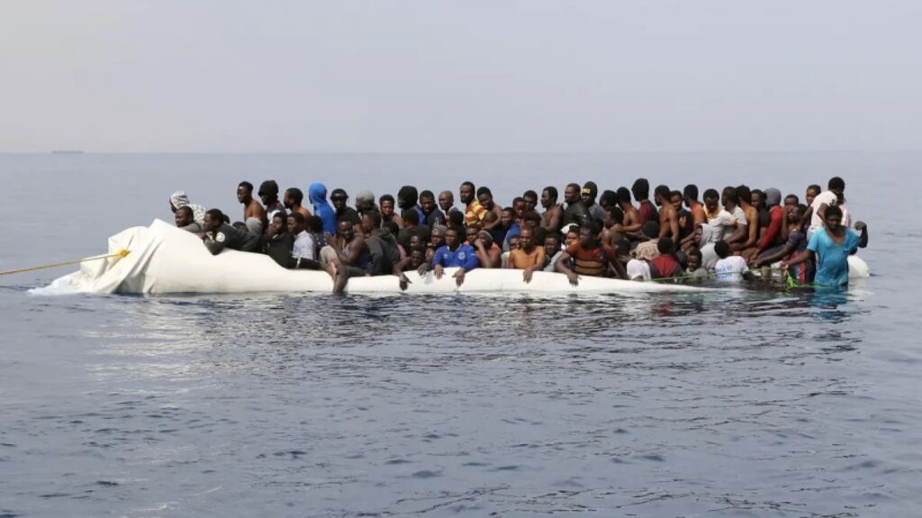 Migration : huit Guinéens rescapés d’un naufrage au large de la Mauritanie, plus d’une centaine toujours recherchés