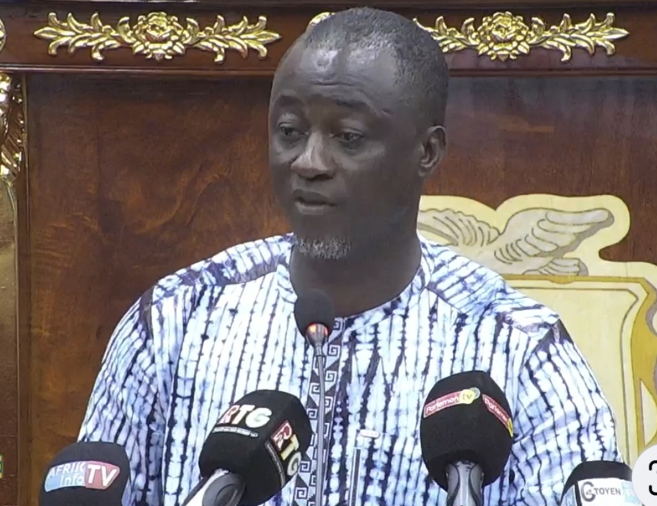 Guinée/Réforme de l’État : devant le CNT, le gouvernement défend les 4 lois clés de la refondation institutionnelle