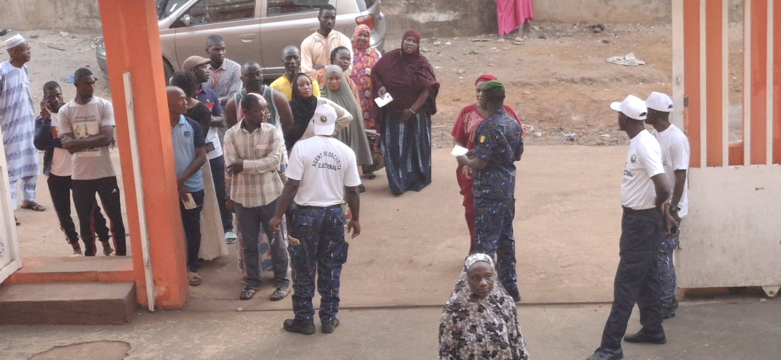 Sonfonia/Conakry : début des opérations de vote avec une grande mobilisation  (7h30)
