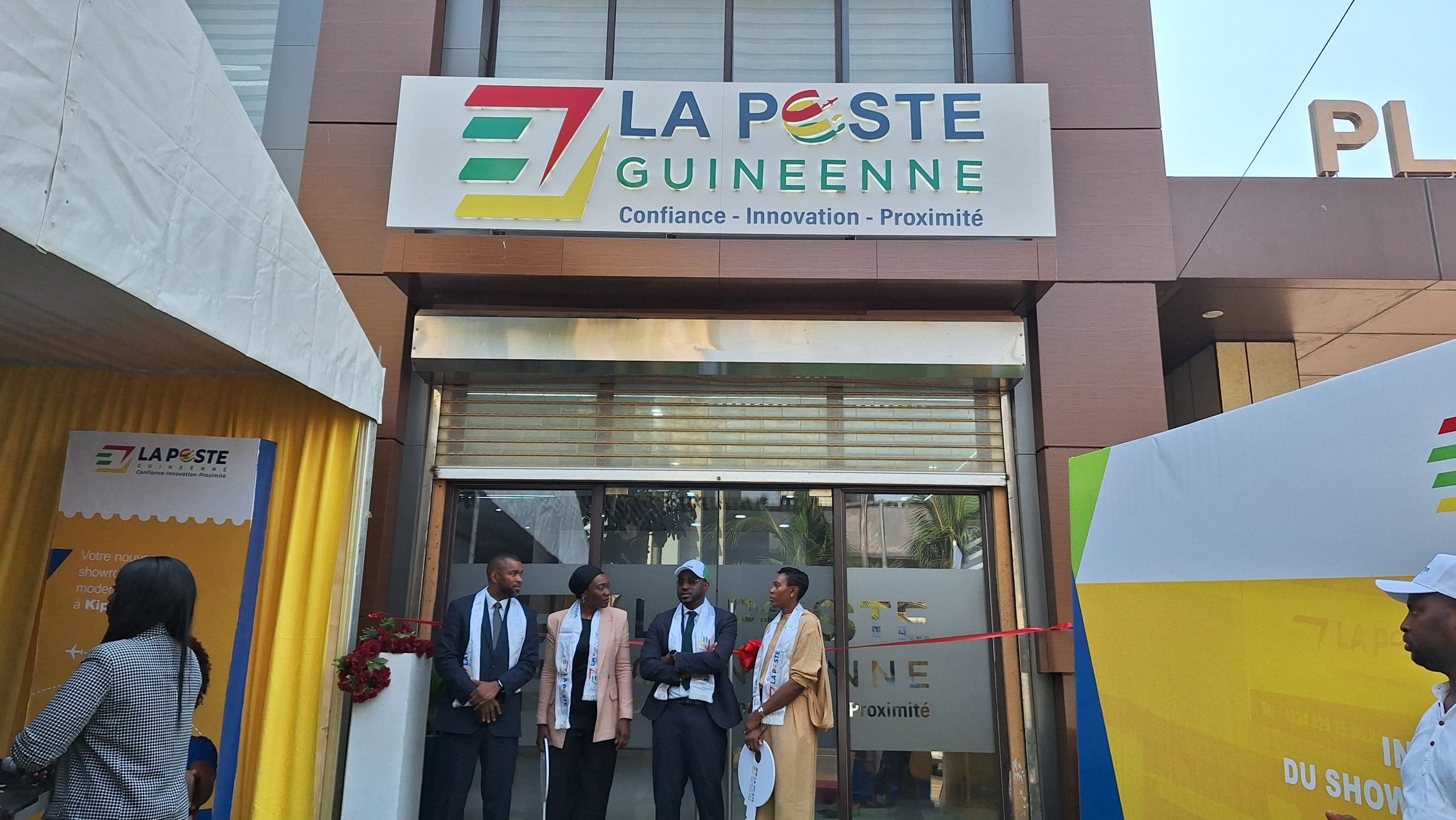 Télécommunications : le Showroom de la Poste guinéenne inauguré à Conakry 