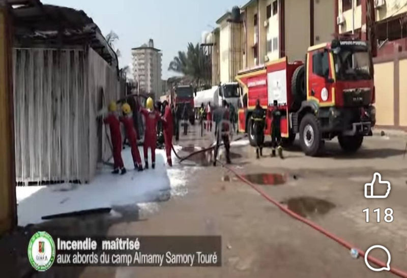 Conakry : deux conteneurs ravagés près du camp Almamy Samory Touré