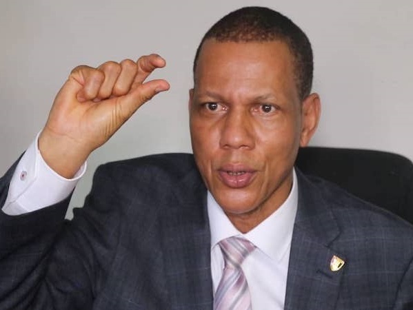 Le secrétaire général de l’USTG et de la FESABAG Abdoulaye Sow est décédé ce matin.