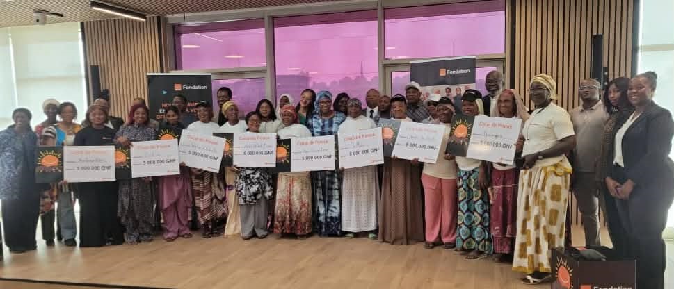 Autonomisation : La Fondation Orange célèbre les lauréates des “Coups de Pouce 2025” avec la remise de huit chèques de 5000 000 GNF