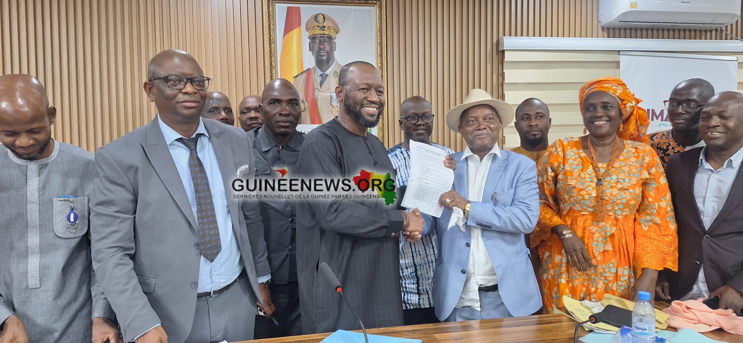 Négociations SLECG – Gouvernement : pas de signature du statut particulier, mais un protocole d’accord « satisfaisant »