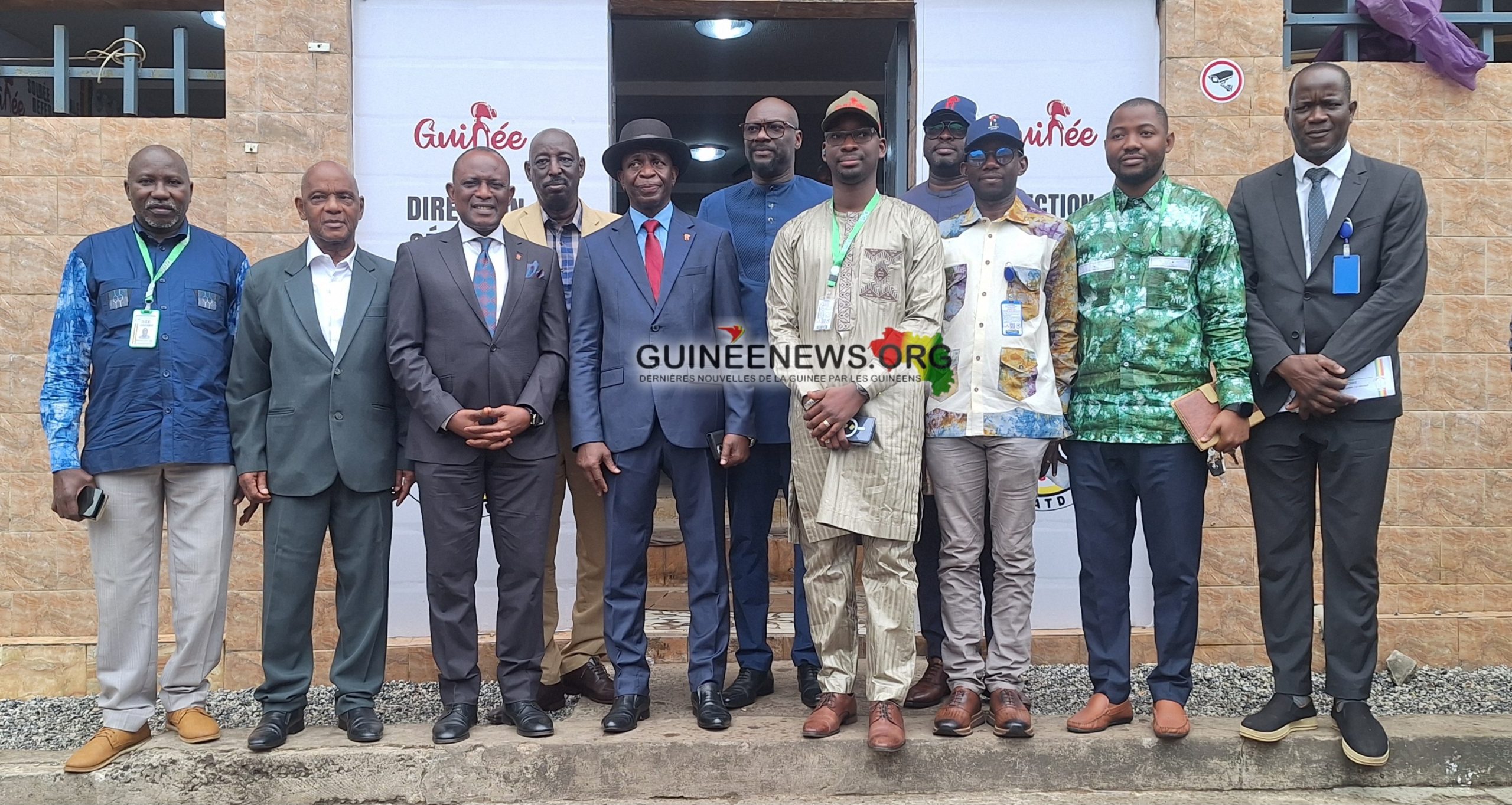 Campagne électorale 2025 : la DGE dote les 9 équipes multimédias en matériels de reportage