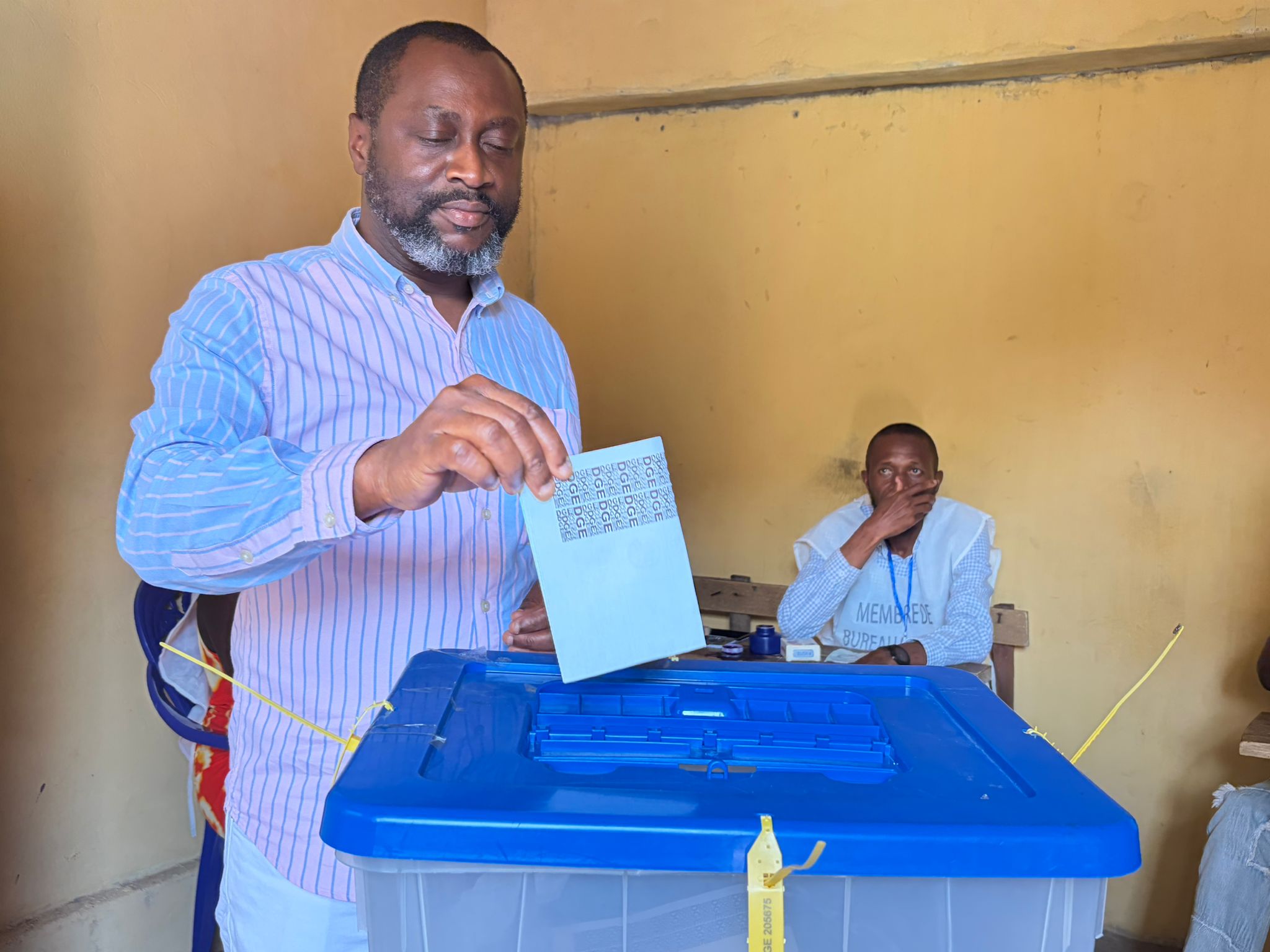 « Souveraineté retrouvée ! » : Bangaly Steve Touré salue le vote historique sous Doumbouya