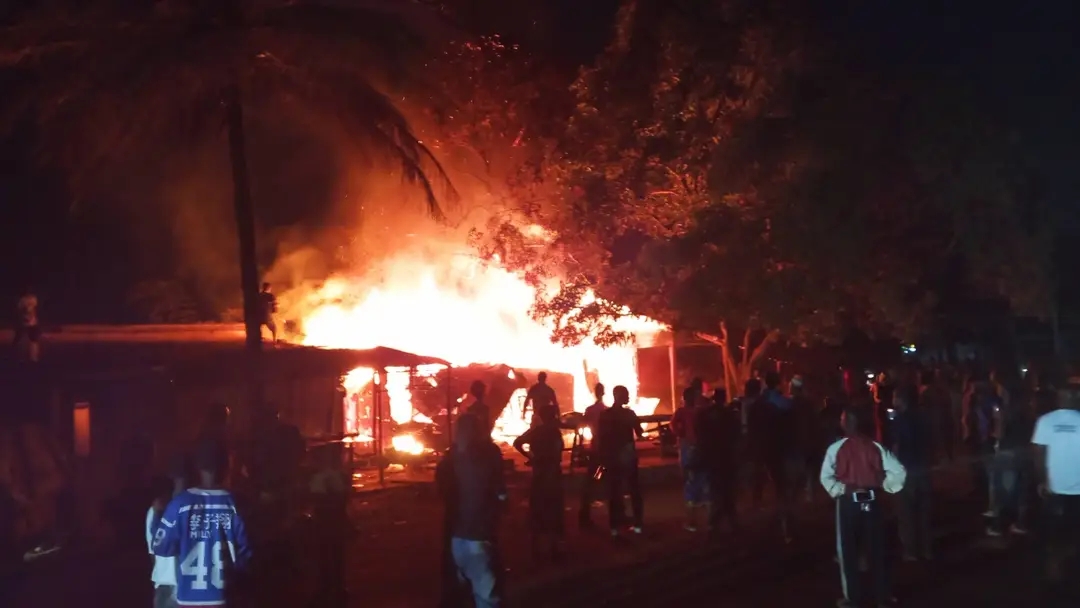  Urgent/Boffa : la gare routière s’embrase après l’incendie d’un point de stockage de carburant