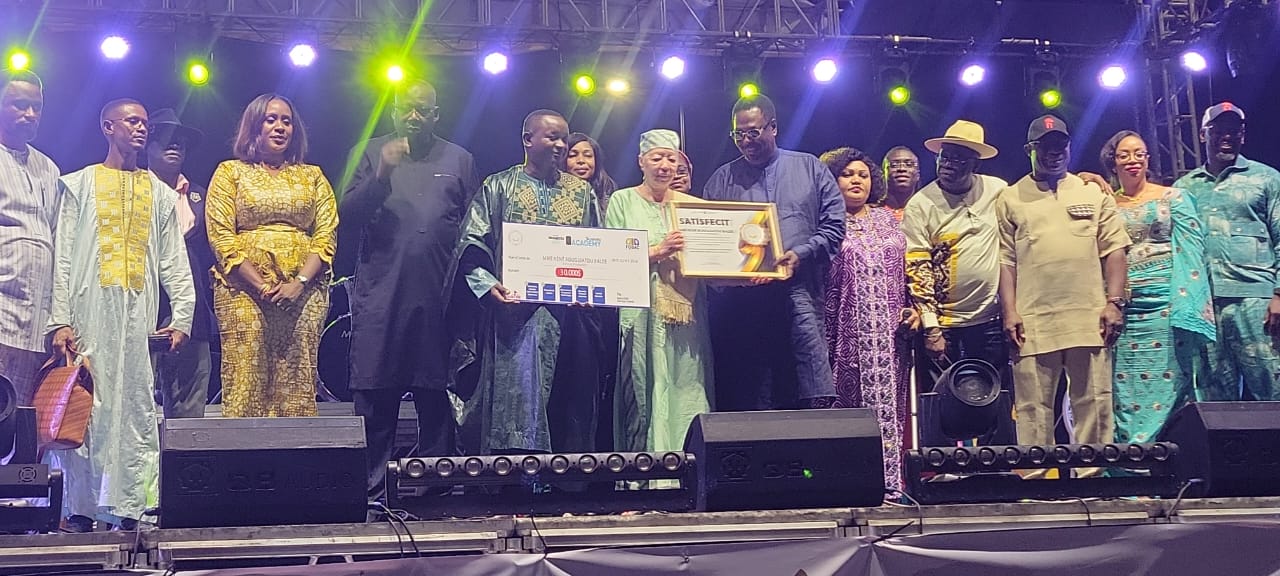 Un sacre et un accompagnement historique pour Rougui Baldé, l’ange gardien de la musique guinéenne