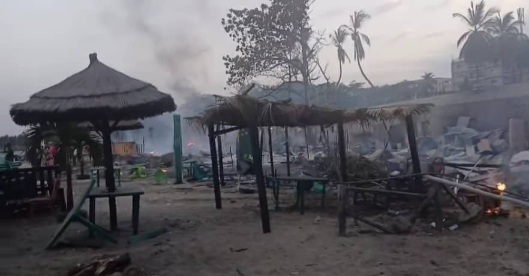 Taouyah : un mort et d’importants dégâts après l’incendie de la plage de Rogbanet