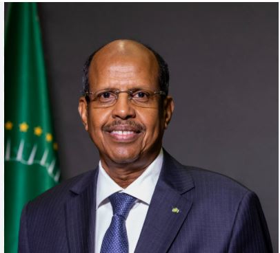 Guinée : après l’élection de Mamadi Doumbouya,  le président de la Commission de l’UA appelle à la levée des sanctions