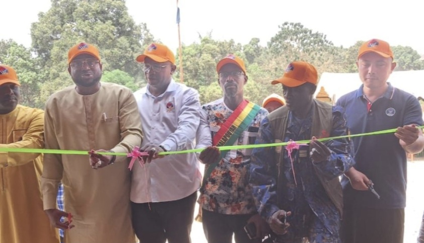 Éducation : le Consortium SMB-Winning remet officiellement l’école élémentaire de Djolole-centre