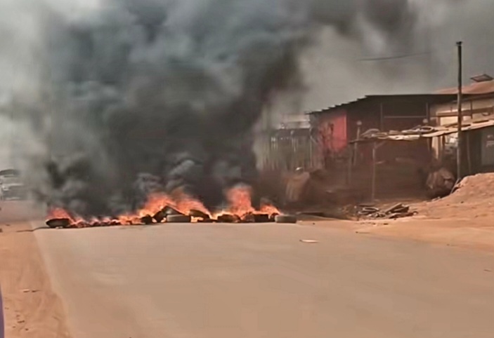 Urgence à Siguiri : la ville paralysée par de violentes manifestations, ce mardi