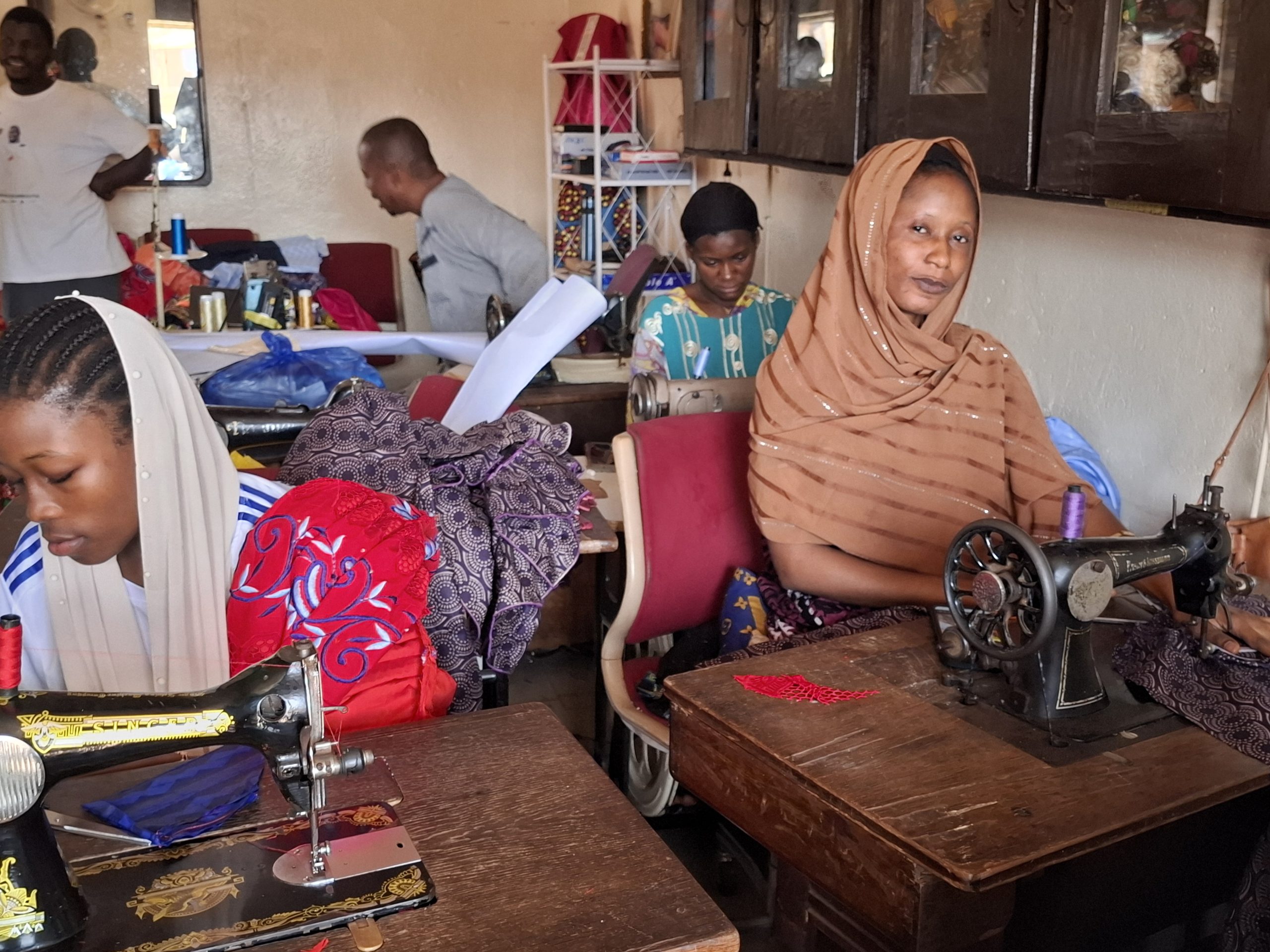 Préparatifs de l’Aïd el-Fitr : fortunes diverses pour les couturiers de Kamsar