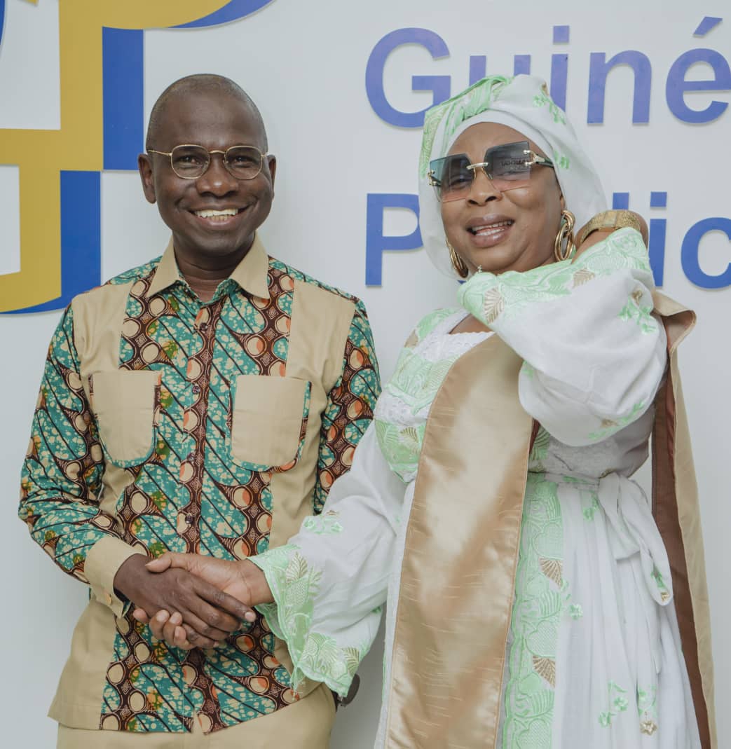 OGP : le DG Aladji Cellou reçoit l’artiste Sayon Camara pour un projet humanitaire