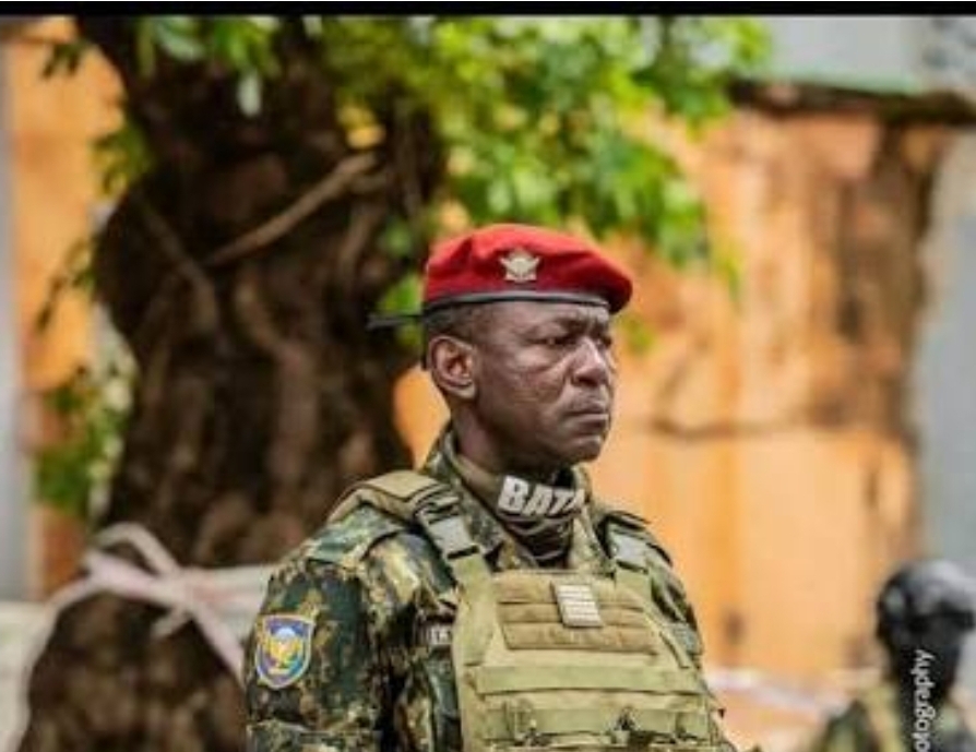 Guinée : le Général Alphonse Touré élevé au grade de Commandeurde l’Ordre National du Mérite.