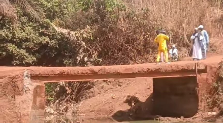Kindia : Le pont de Gomba-Waliah est au bord de l’effondrement 