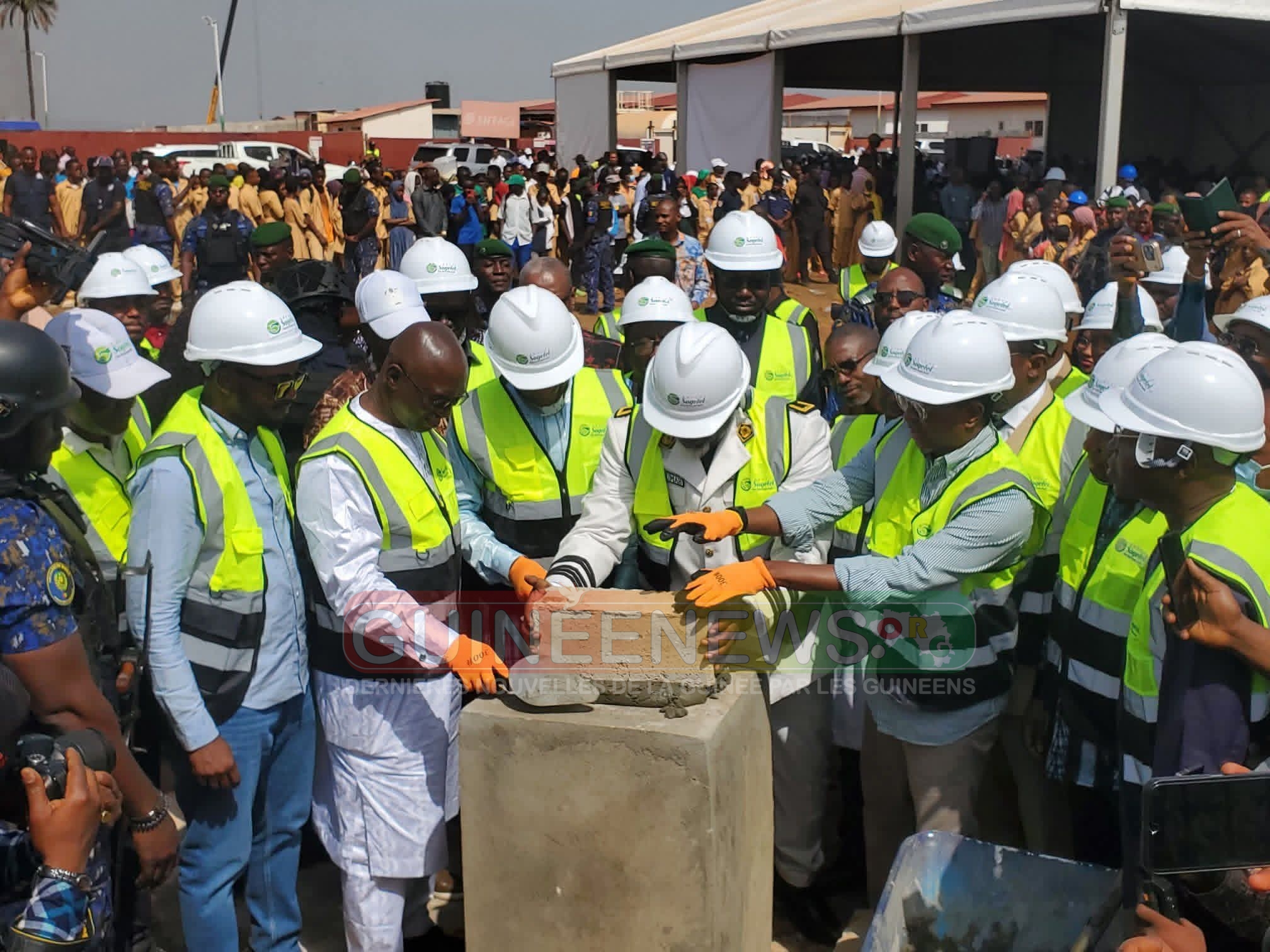 Formation professionnelle : Bah Oury pose la première pierre des ERAM de Kindia et Mamou