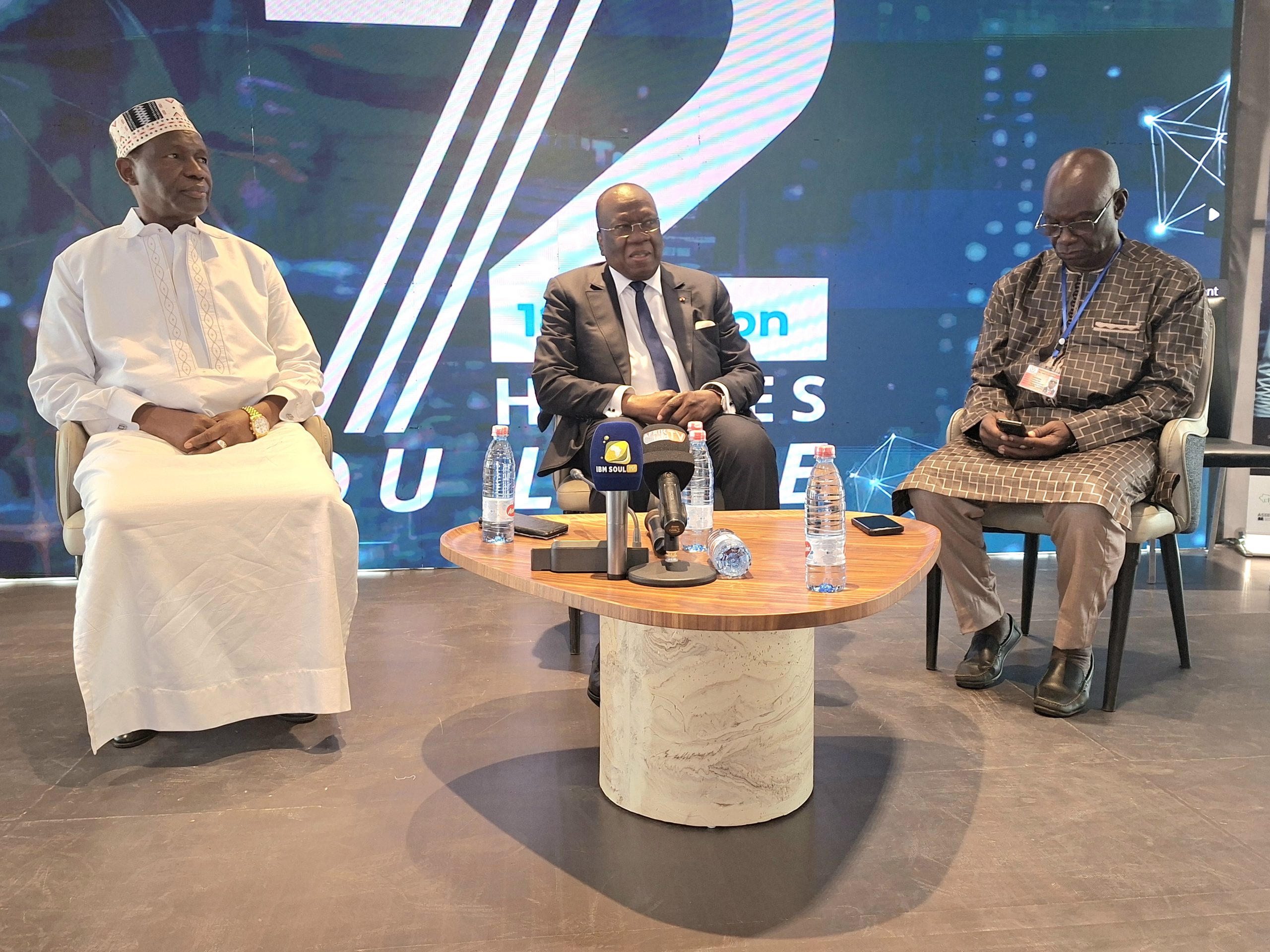 François Louncény Fall présente ses mémoires : un plaidoyer pour la paix et la réconciliation nationale