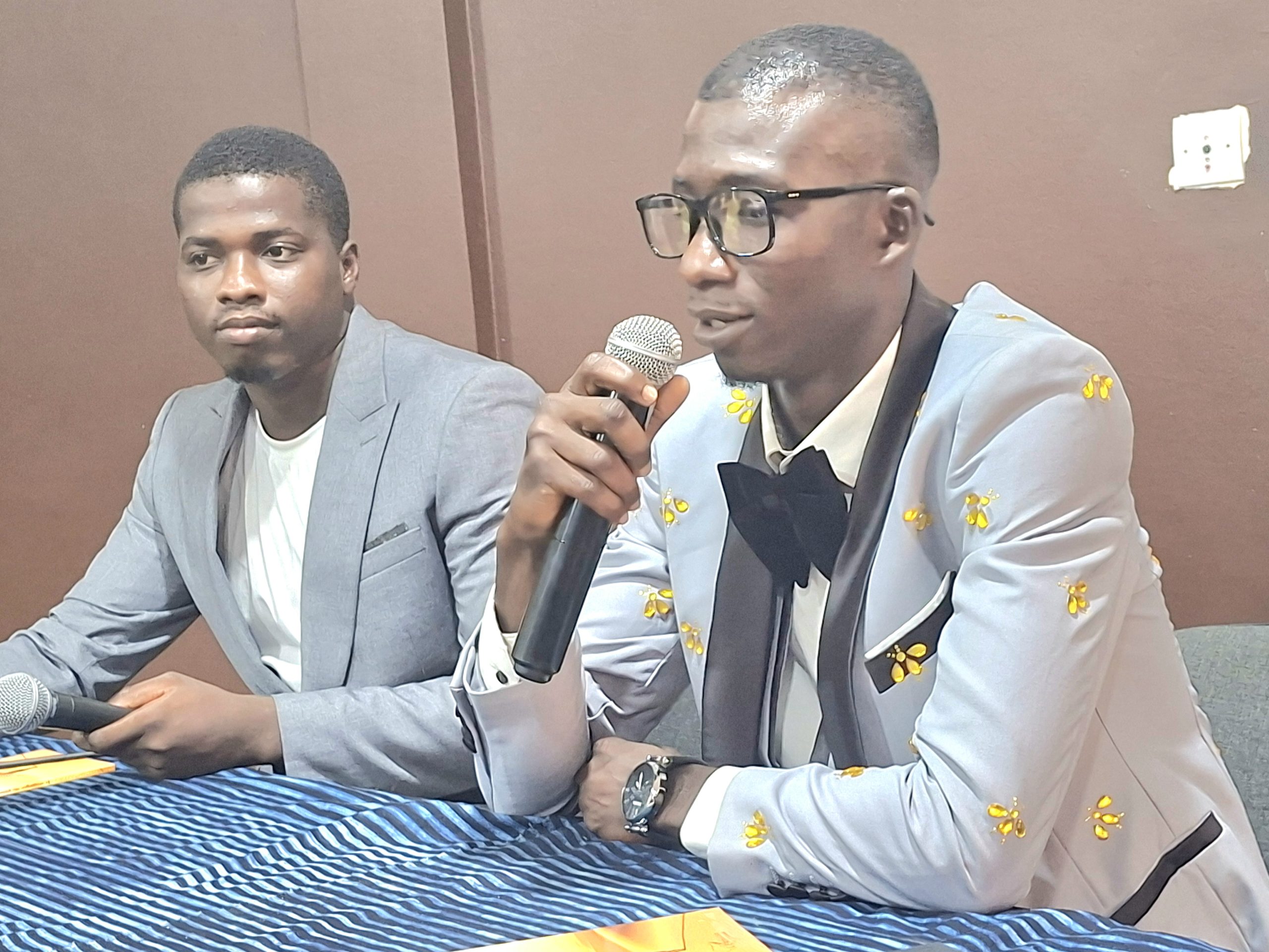 Littérature guinéenne : une voix engagée s’élève avec « Le Messager du silence »