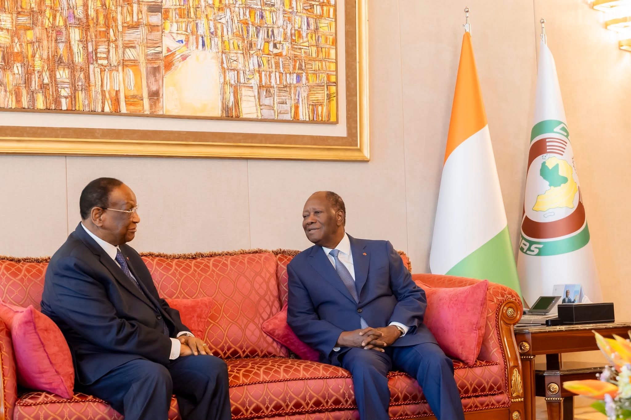 Diplomatie régionale : Alassane Ouattara échange avec Lansana Kouyaté, négociateur entre la CEDEAO et l’AES