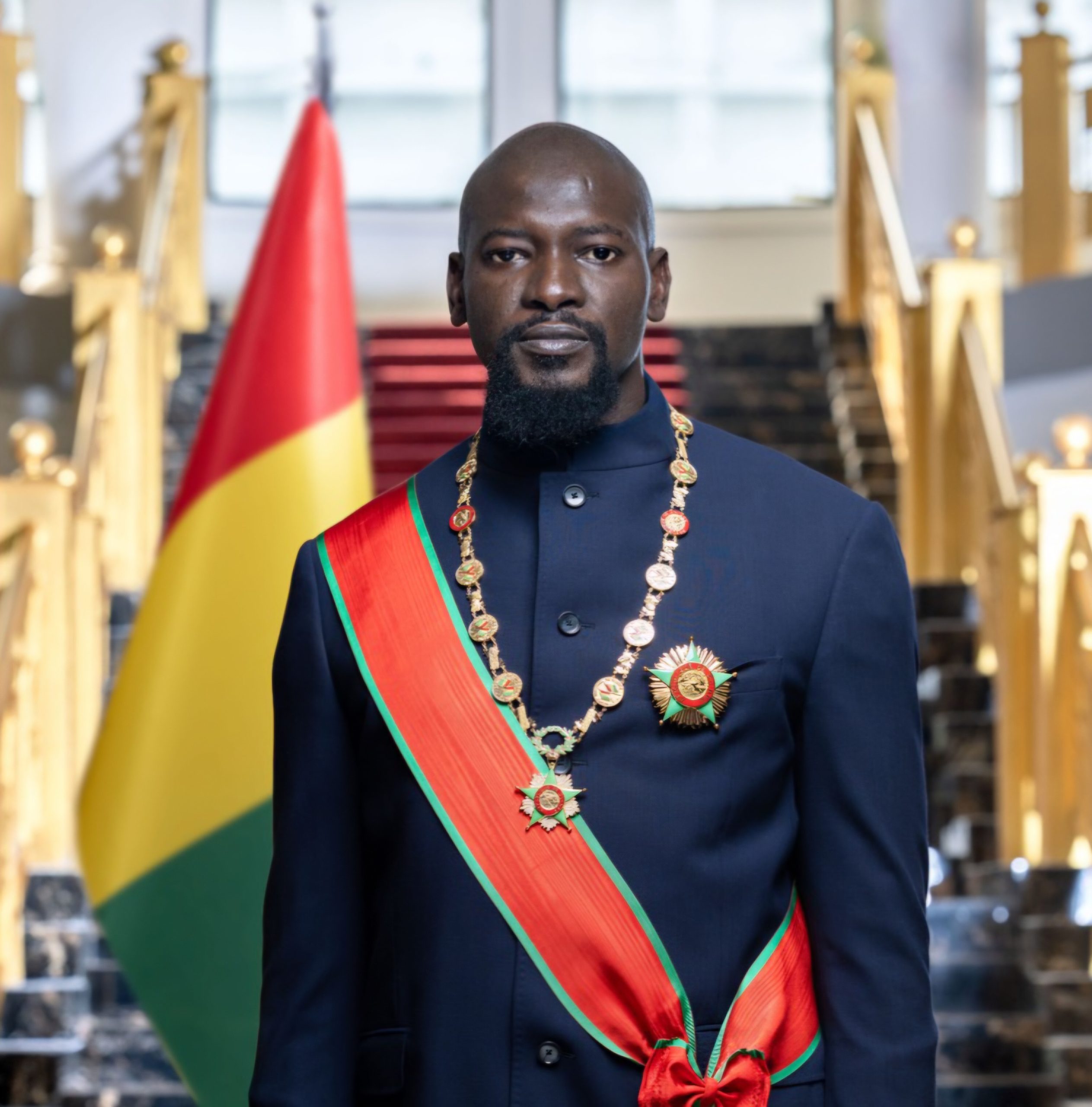 Derives sur les réseaux sociaux en Guinée : Mamadi Doumbouya appelle à un usage responsable et apaisé