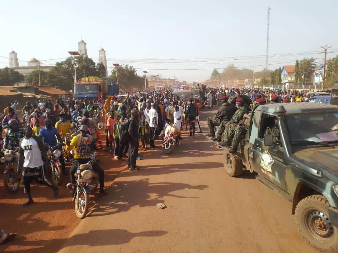 Obsèques de Toumba : Bagafèa uni dans l’émotion pour un dernier adieu à l’un de ses  illustres fils