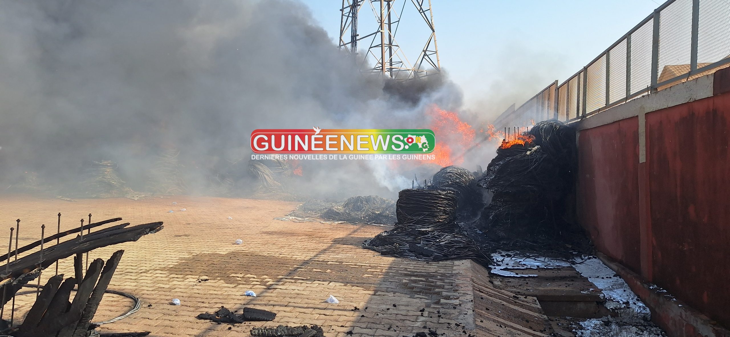 Urgent – Incendie en cours à l’entrepôt d’EDG de Sonfonia