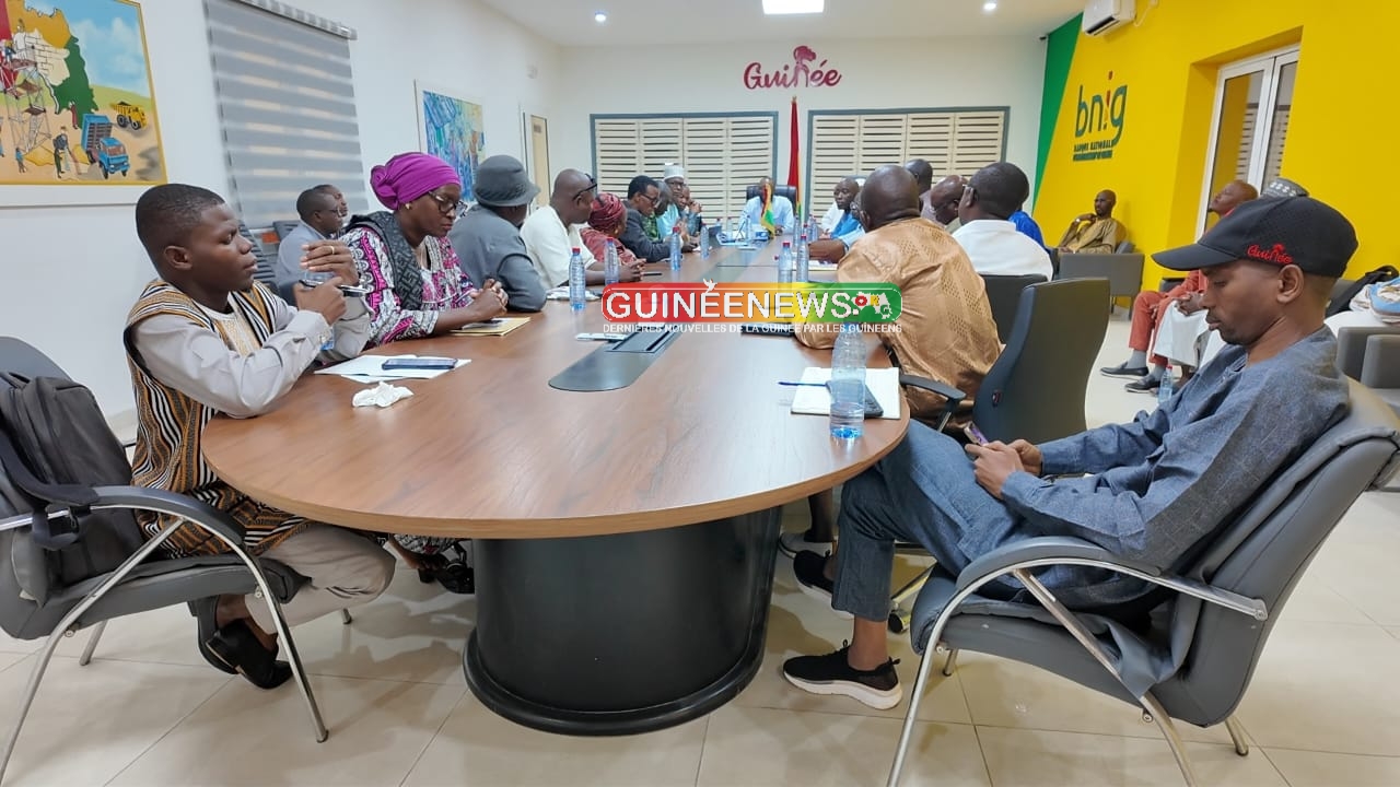 Éducation: trois commissions lancées, le gouvernement tente de désamorcer la menace de grève